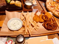 -必胜客(打浦桥日月光店)