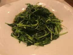 -满江红四季餐厅 · 国家五钻级酒家(新纪元大酒店店)