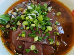 -阿依娘镇店豌杂面(三峡广场店)