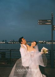 -雪中彩影婚纱摄影·微光艺术中心