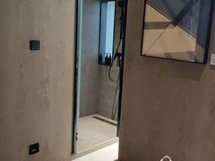 -上海虹桥中心爱琴海亚朵S酒店