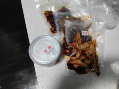 -鑫记婆婆兔·成都特产·兔头手撕兔(太古里店)