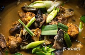 Stream Water Softshell Turtle Stewed with Free-range Rooster