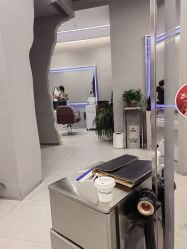 -侨治发型