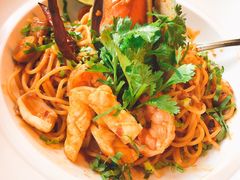 -Chom Cafe and Restaurant