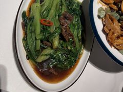 -八府香鸭·啫啫煲(华山路店)