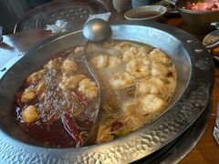 -东巴婆婆云南鱼豆花火锅(大东门店)