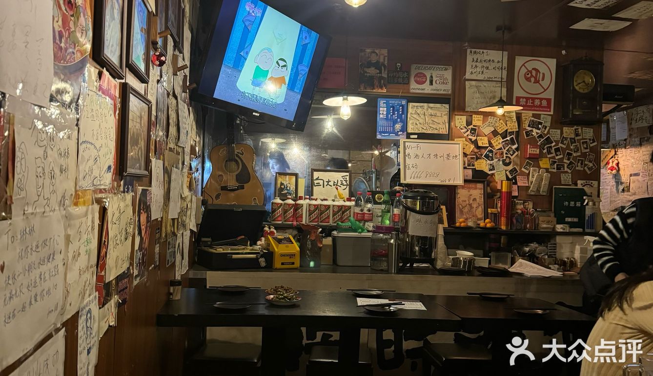 小明叔叔喝了好多杯[加油]