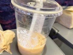 -星巴克(青岛火车北站候车大厅店)