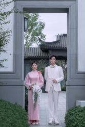 -喜爱高定婚纱摄影