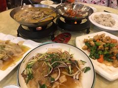 -鹤乡东北菜(崮山路店)