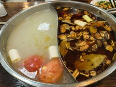 鸳鸯锅-肥婆麻辣火锅.顺德首创药材麻辣火锅(容桂店)