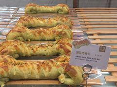 -奈雪的茶(湖滨银泰in77C区PRO店)