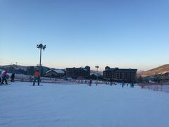 -中旅松花湖滑雪场