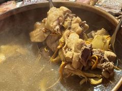 -阿山卓·野生菌火锅·纳西火塘烤肉