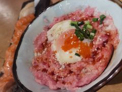 双层金枪鱼腩泥温泉蛋盖饭-沼津港渔市(宏伊国际广场店)