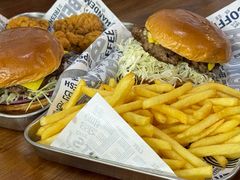 -TRIPS BURGER(大钟寺店)