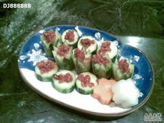 燕麦酱黄瓜-松子料理(白家庄店)