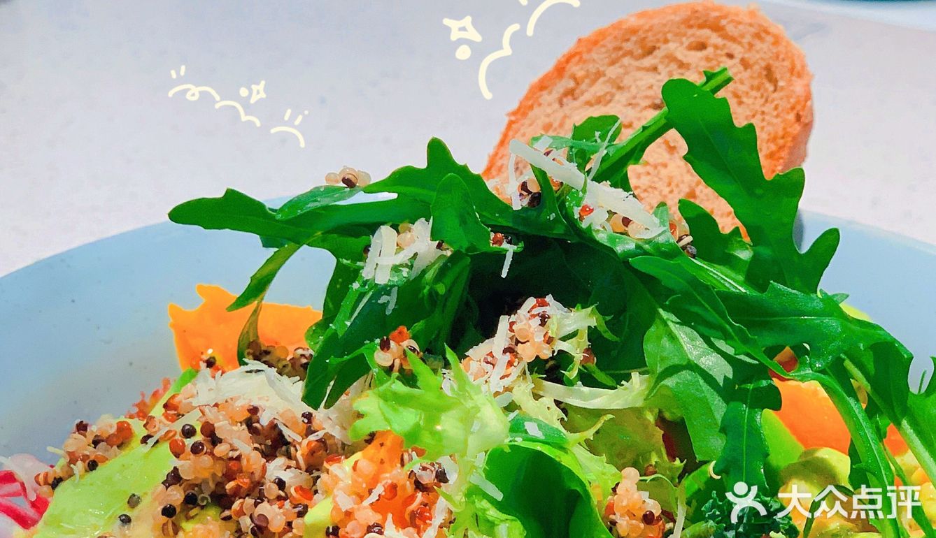 广州沙面最美花园式轻食餐厅“本我”