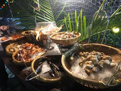-亚龙湾希尔顿自助餐厅·海鲜·烧烤·沙滩BBQ·现场乐队