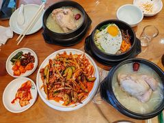 -长寿参鸡汤(朝韩风情街店)