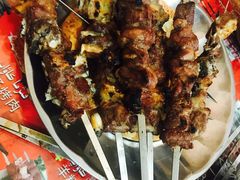 -烤肉小伙烤肉店