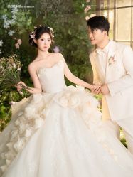 -雪中彩影婚纱摄影·微光艺术中心