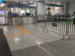 -铁西广场(地铁站)