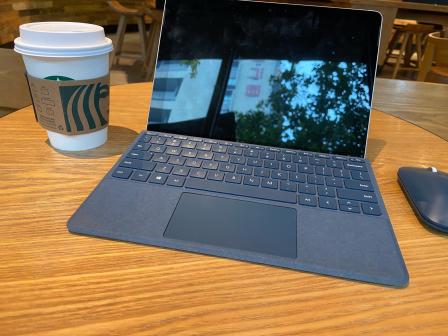 星巴克(杭州乐富智汇园店)-"雨天,周末,一杯咖啡,一台笔记本.适当时.