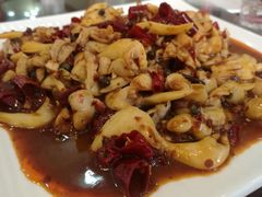 -扒虾小妹儿麻辣海鲜(宏图街店)