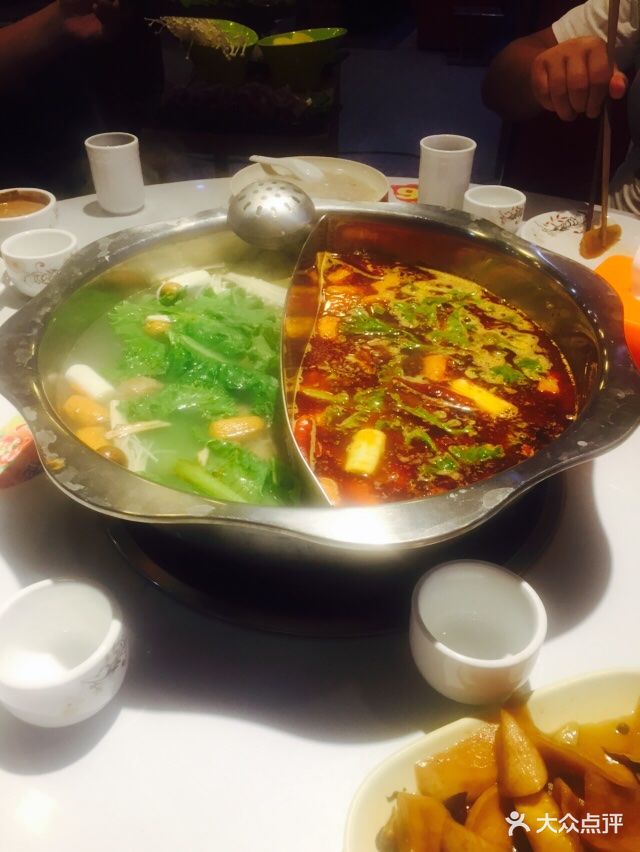 重庆苏大姐老火锅(涛雒店)鸳鸯养生锅图片 - 第1张