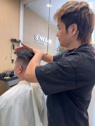 点击看大图 -首脑美发沙龙