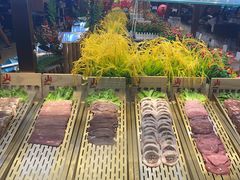 -新艺自助美食城(中山路店)
