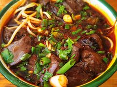 -拈签一笑黄牛肉辣卤串串