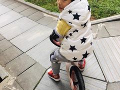 -八爪矩阵极限运动馆·儿童平衡车·感统训练(南海子公园校区)