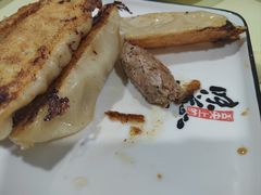 肉三鲜锅贴-春水锅贴·传统鲁菜(大明湖店)