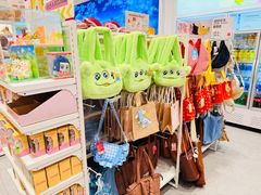 -名创优品(山东青岛华润万象城店)