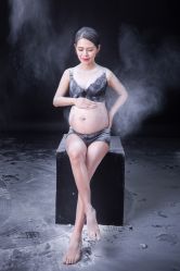 点击看大图 -十孕纪高端孕妇亲子摄影