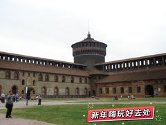 -斯福尔扎古堡
