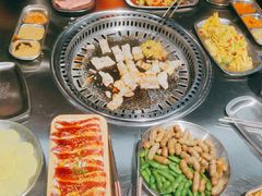 -马路牙子烧烤音乐酒馆(望京店)