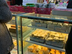面包甜点陈列柜-采芝斋(延安路店)