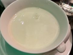莲子蛋白杏仁茶-北京四季酒店·采逸轩