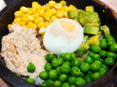 温泉蛋金枪鱼石锅拌饭-鹤江桥·红油牛肉粉(SKP店)