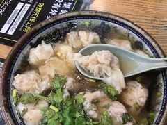 -老谢野馄饨(延安路店)