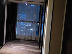 -优逸酒店(柳州窑埠古镇万象城店)