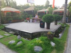 -二荆条·蜀鲜汇城市森林火锅