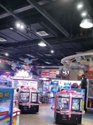 -卡通尼乐园(新达汇三林店)