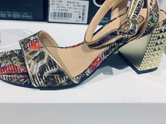 -砂之船奥莱(南京江宁店)