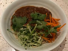 香辣牛肉拌面-东园小馆(香颂店)