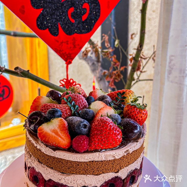 终于吃到满满都是车厘子味道的蛋糕了!